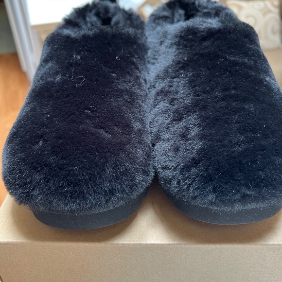 Ugg Classic Cozy Bootie- Women Size 8 - Picture 3 of 10
